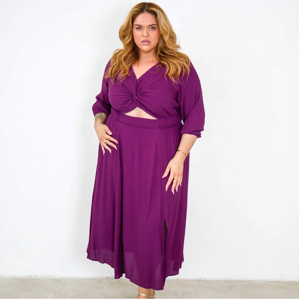 NEW! Dani Marie Carla Twist Front Cutout Midi Dress in Dark Berry Size 18